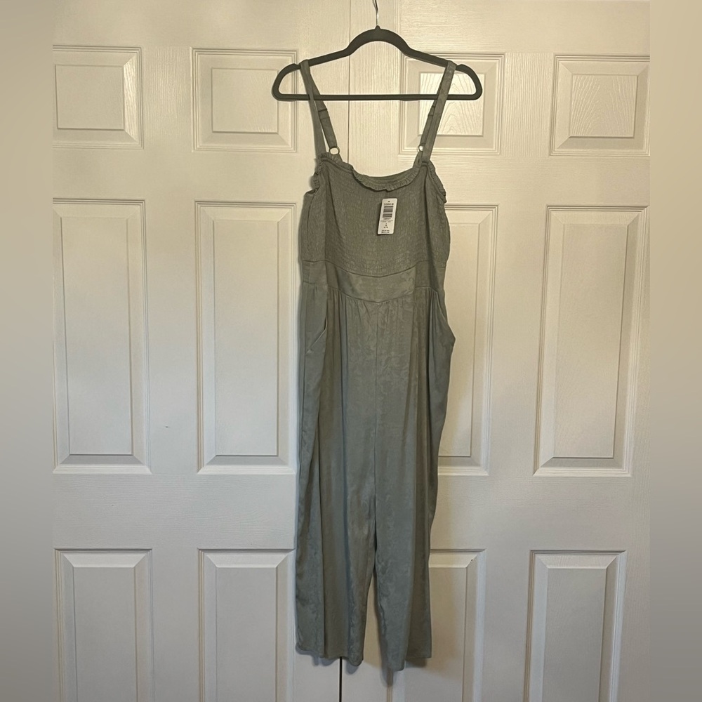 NWT Torrid Jumpsuit size 1